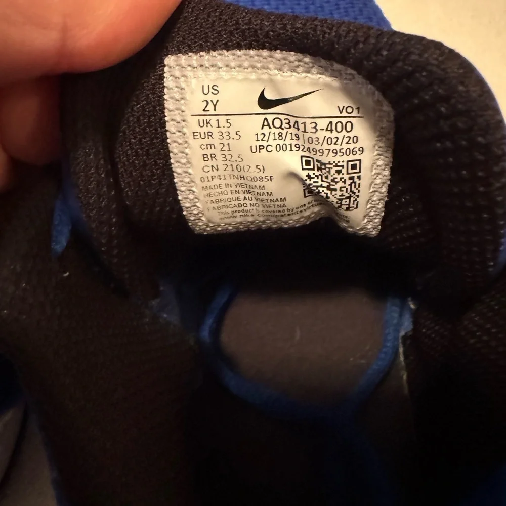 Nike Kyrie Flytrap Basketball Sneakers AQ3413-400 Athletic Shoes 2Y Blue